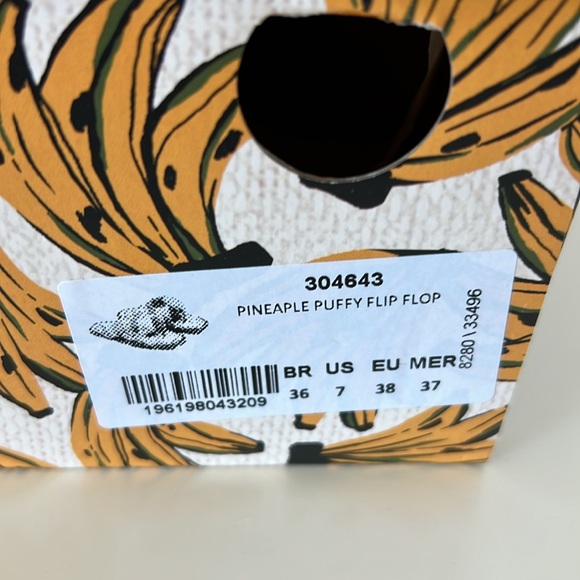 Farm Rio Pineapple Puffy Flip Flop - Picture 6 of 6